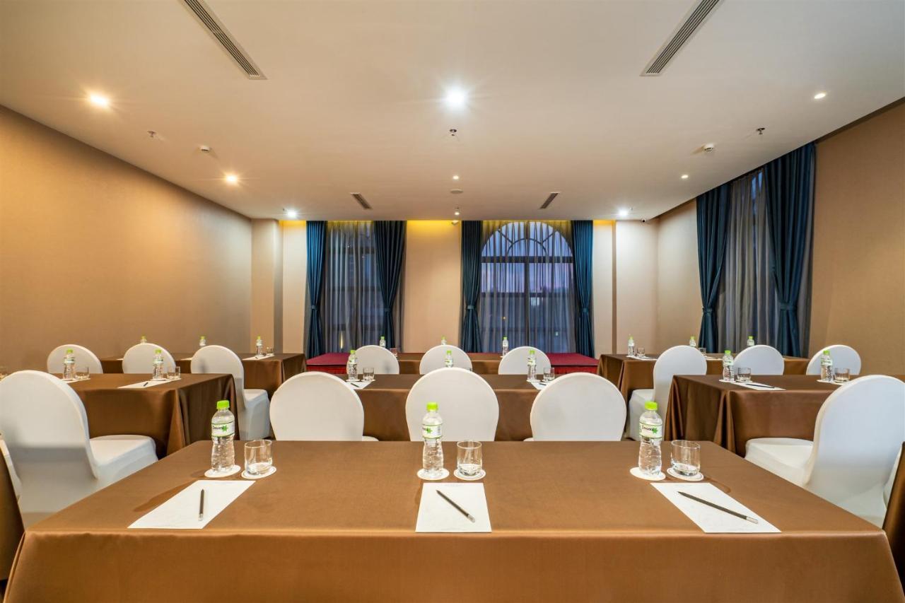The Cap Hotel Вунгтау Екстер'єр фото
